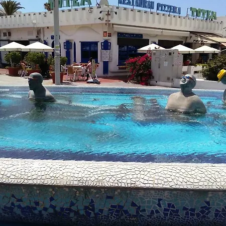 For 4 People, Costa Del Silencio, Chaparral, Near The Ocean, Wifi * طوستا ديل سيلونثيو