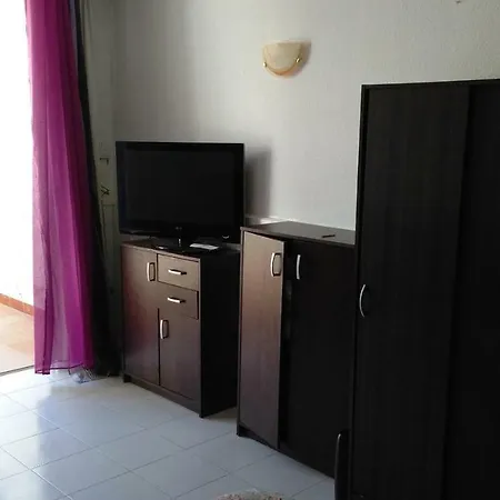 For 4 People, Costa Del Silencio, Chaparral, Near The Ocean, Wifi شقة